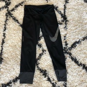 Nike 3/4 Length Leggings